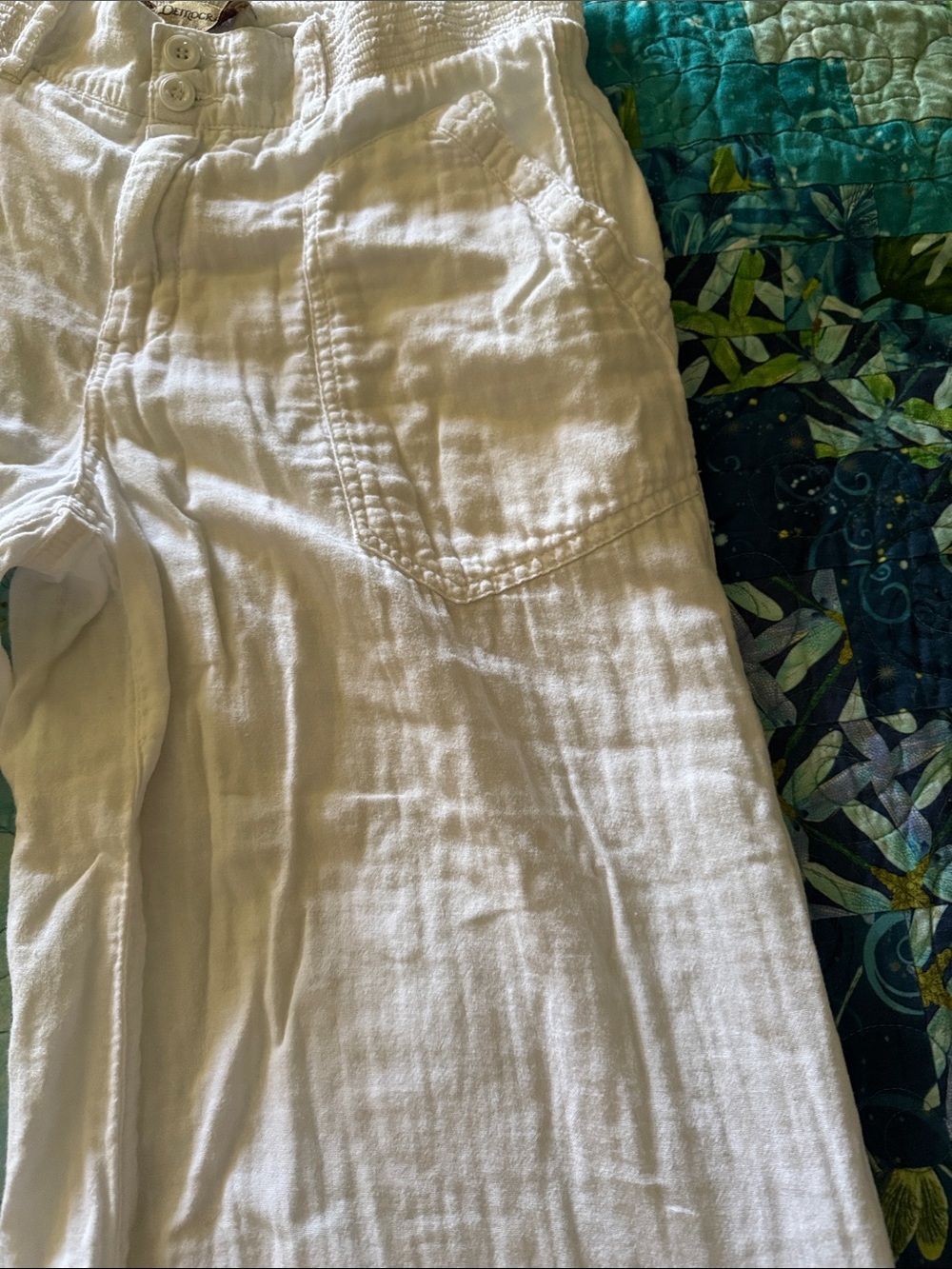 Democracy White Cropped Wide-Leg Pants - Picture 3 of 6